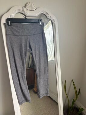 Lululemon Gray Capri Leggings